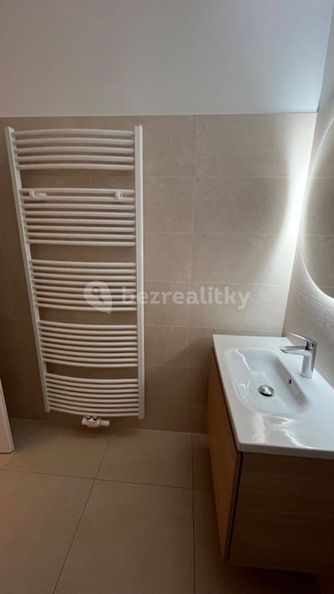 Prenájom bytu 2-izbový 65 m², Jičínská, Praha, Praha Prenájom bytu 2-izbový 65 m², Jičínská, Praha, Praha