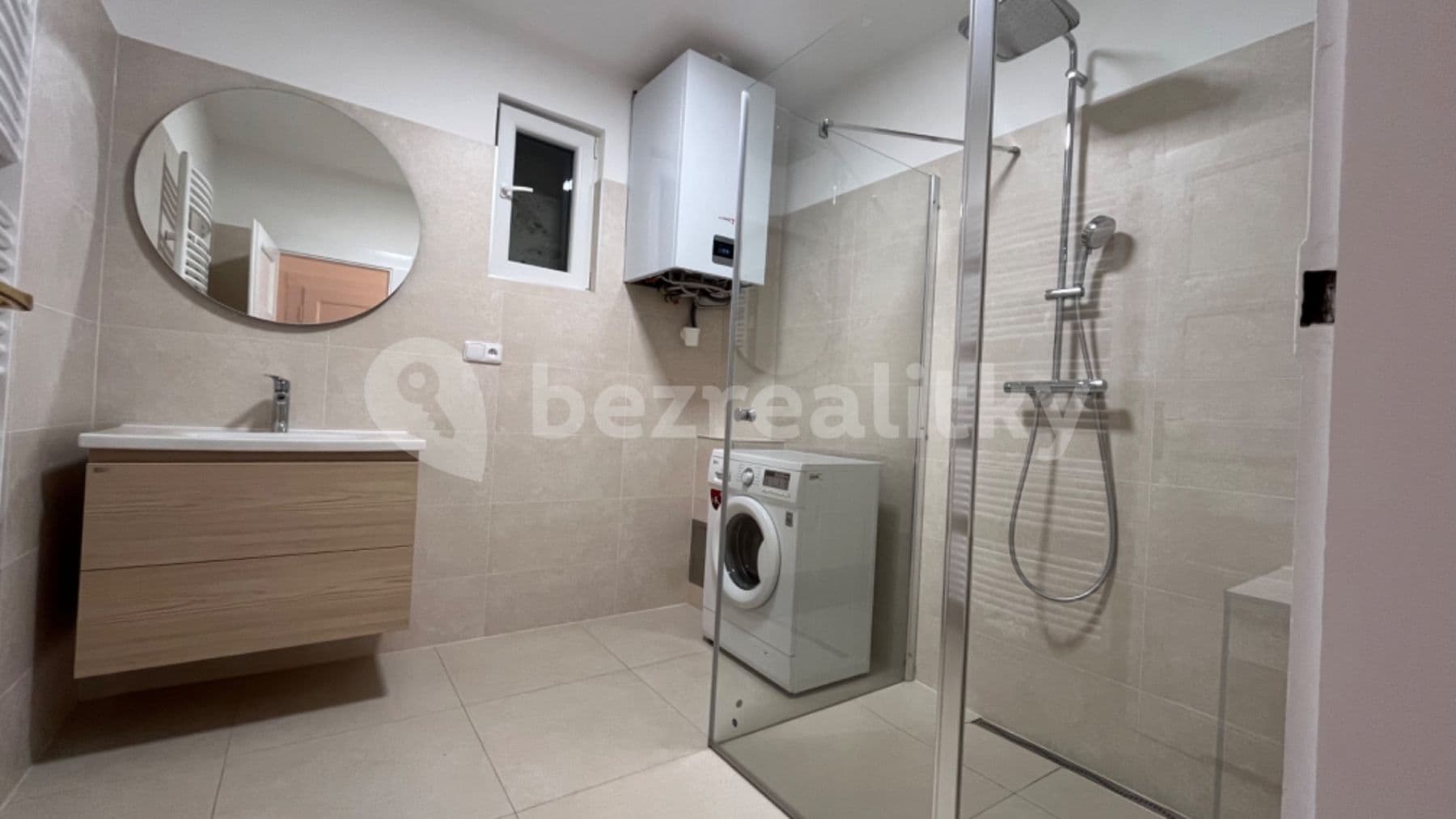 Prenájom bytu 2-izbový 65 m², Jičínská, Praha, Praha Prenájom bytu 2-izbový 65 m², Jičínská, Praha, Praha