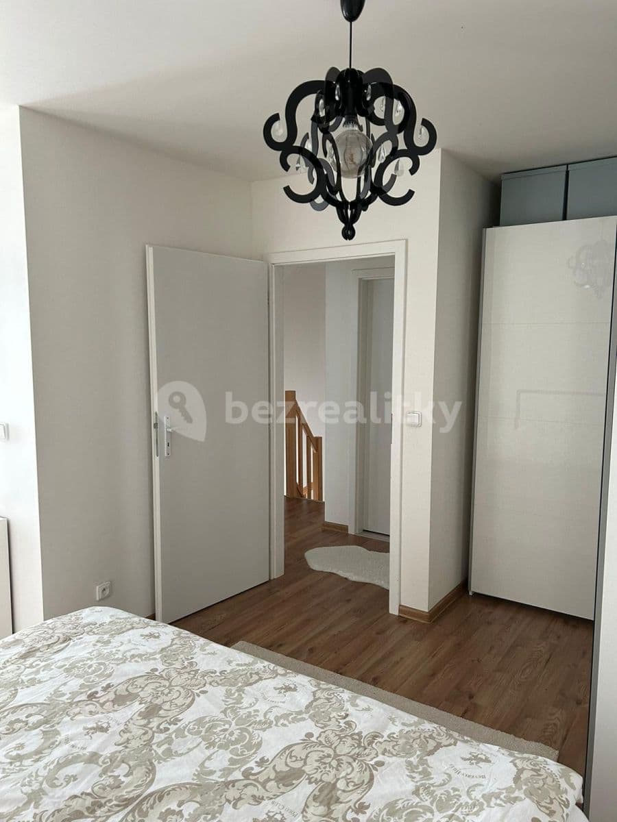 Prenájom bytu 3-izbový 78 m², Jiřice, Středočeský kraj Prenájom bytu 3-izbový 78 m², Jiřice, Středočeský kraj