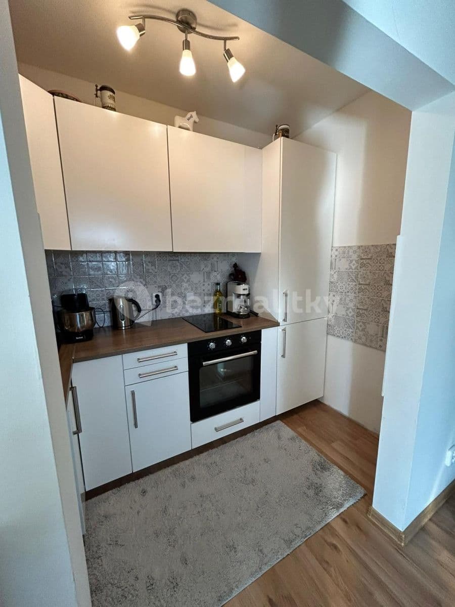 Prenájom bytu 3-izbový 78 m², Jiřice, Středočeský kraj Prenájom bytu 3-izbový 78 m², Jiřice, Středočeský kraj