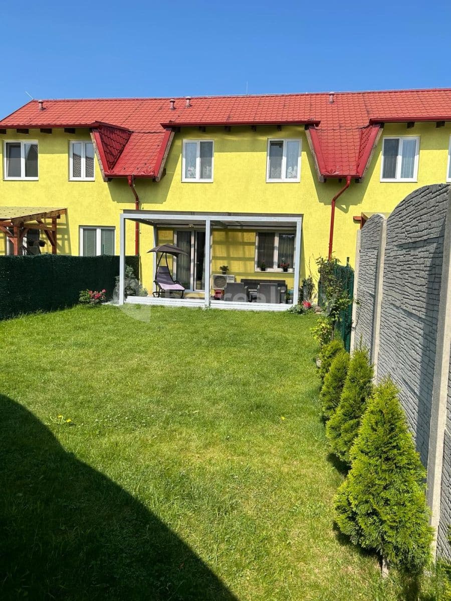 Prenájom bytu 3-izbový 78 m², Jiřice, Středočeský kraj Prenájom bytu 3-izbový 78 m², Jiřice, Středočeský kraj