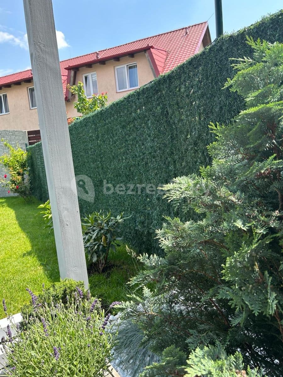 Prenájom bytu 3-izbový 78 m², Jiřice, Středočeský kraj Prenájom bytu 3-izbový 78 m², Jiřice, Středočeský kraj