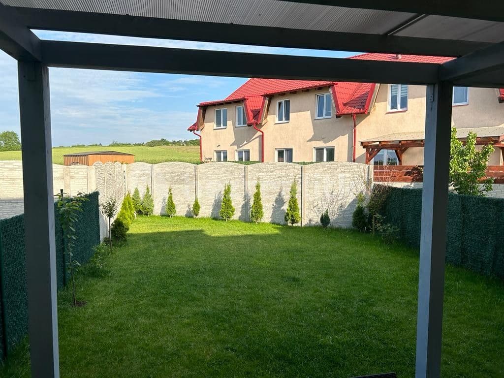 Prenájom bytu 3-izbový 78 m², Jiřice, Středočeský kraj Prenájom bytu 3-izbový 78 m², Jiřice, Středočeský kraj