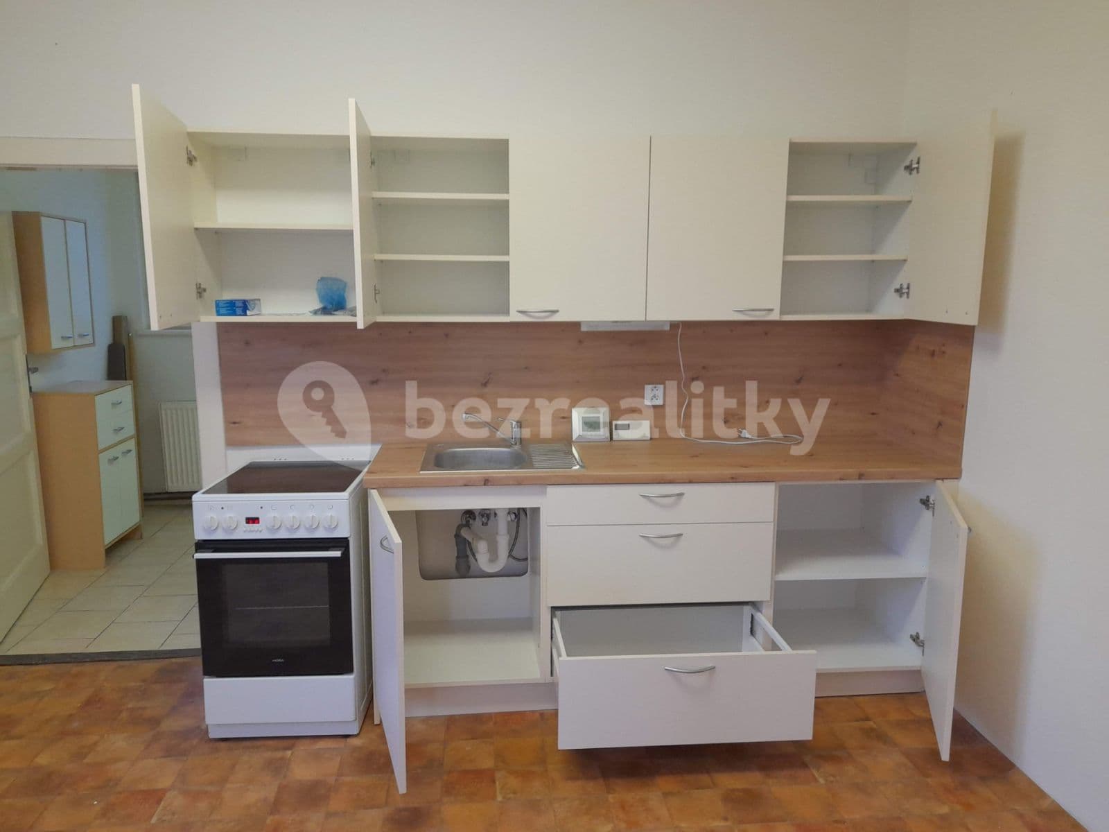 Prenájom bytu 1-izbový 49 m², Olbrachtova, Olomouc, Olomoucký kraj Prenájom bytu 1-izbový 49 m², Olbrachtova, Olomouc, Olomoucký kraj