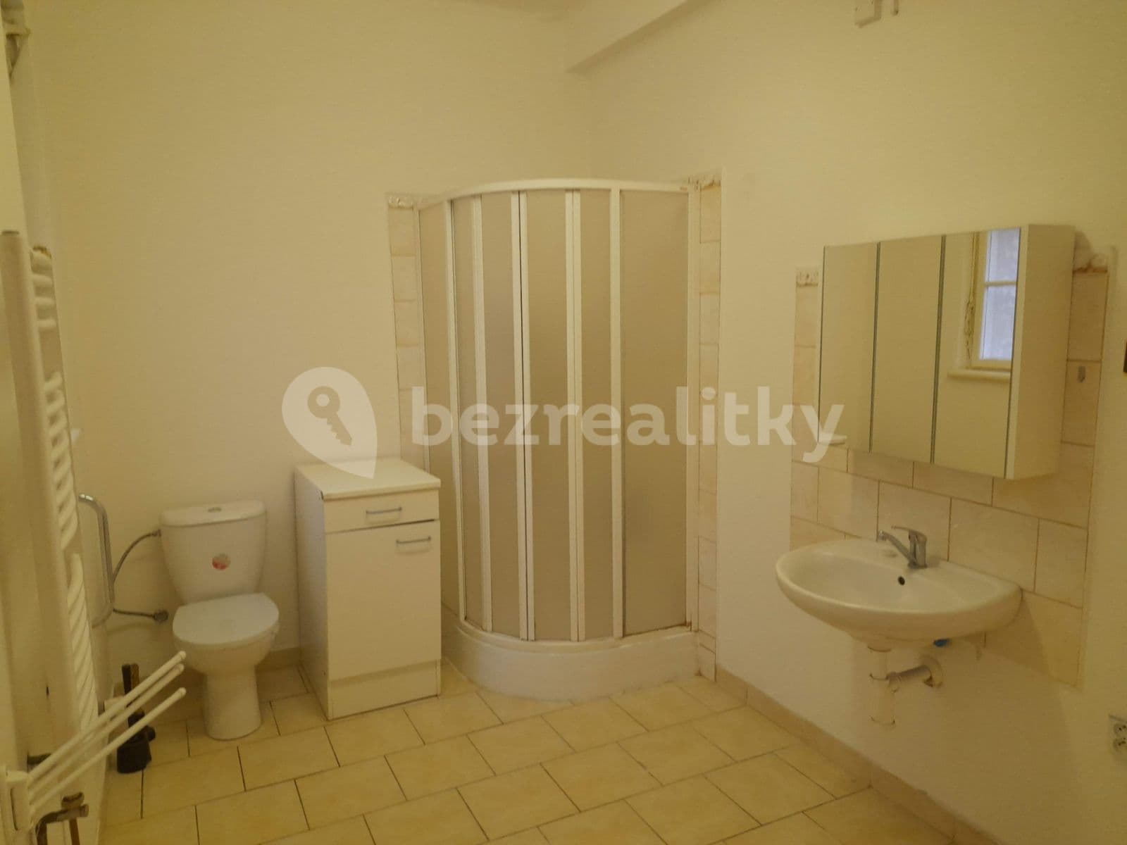 Prenájom bytu 1-izbový 49 m², Olbrachtova, Olomouc, Olomoucký kraj Prenájom bytu 1-izbový 49 m², Olbrachtova, Olomouc, Olomoucký kraj