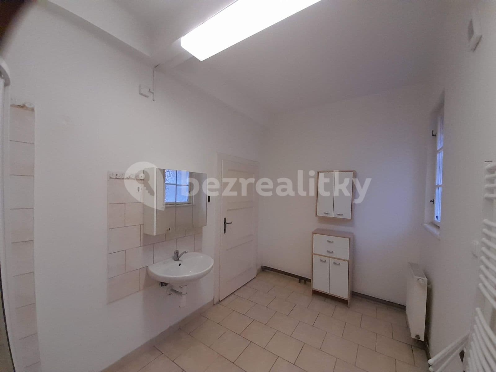 Prenájom bytu 1-izbový 49 m², Olbrachtova, Olomouc, Olomoucký kraj Prenájom bytu 1-izbový 49 m², Olbrachtova, Olomouc, Olomoucký kraj