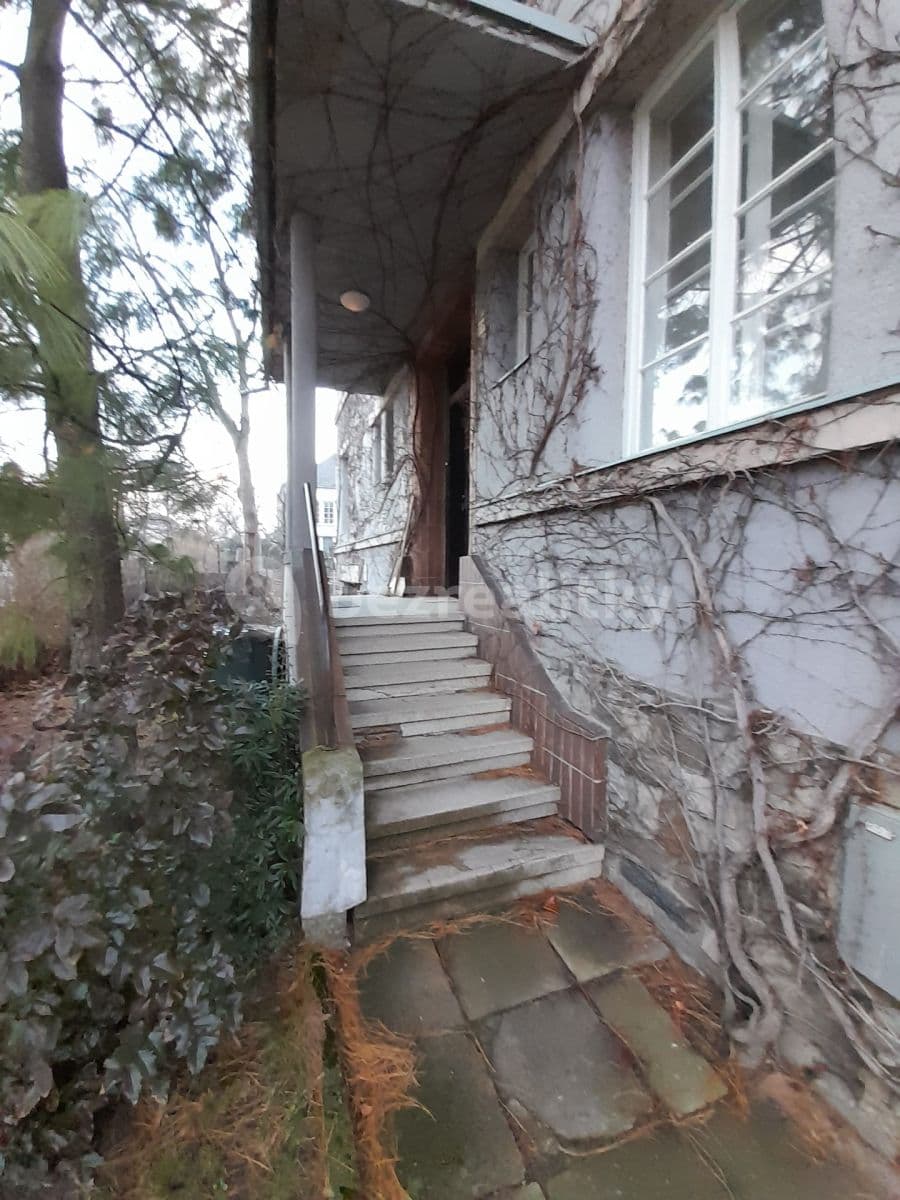 Prenájom bytu 1-izbový 49 m², Olbrachtova, Olomouc, Olomoucký kraj Prenájom bytu 1-izbový 49 m², Olbrachtova, Olomouc, Olomoucký kraj