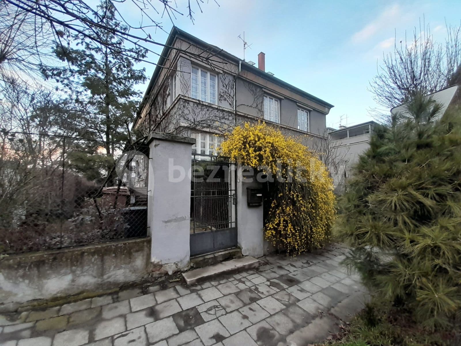 Prenájom bytu 1-izbový 49 m², Olbrachtova, Olomouc, Olomoucký kraj Prenájom bytu 1-izbový 49 m², Olbrachtova, Olomouc, Olomoucký kraj