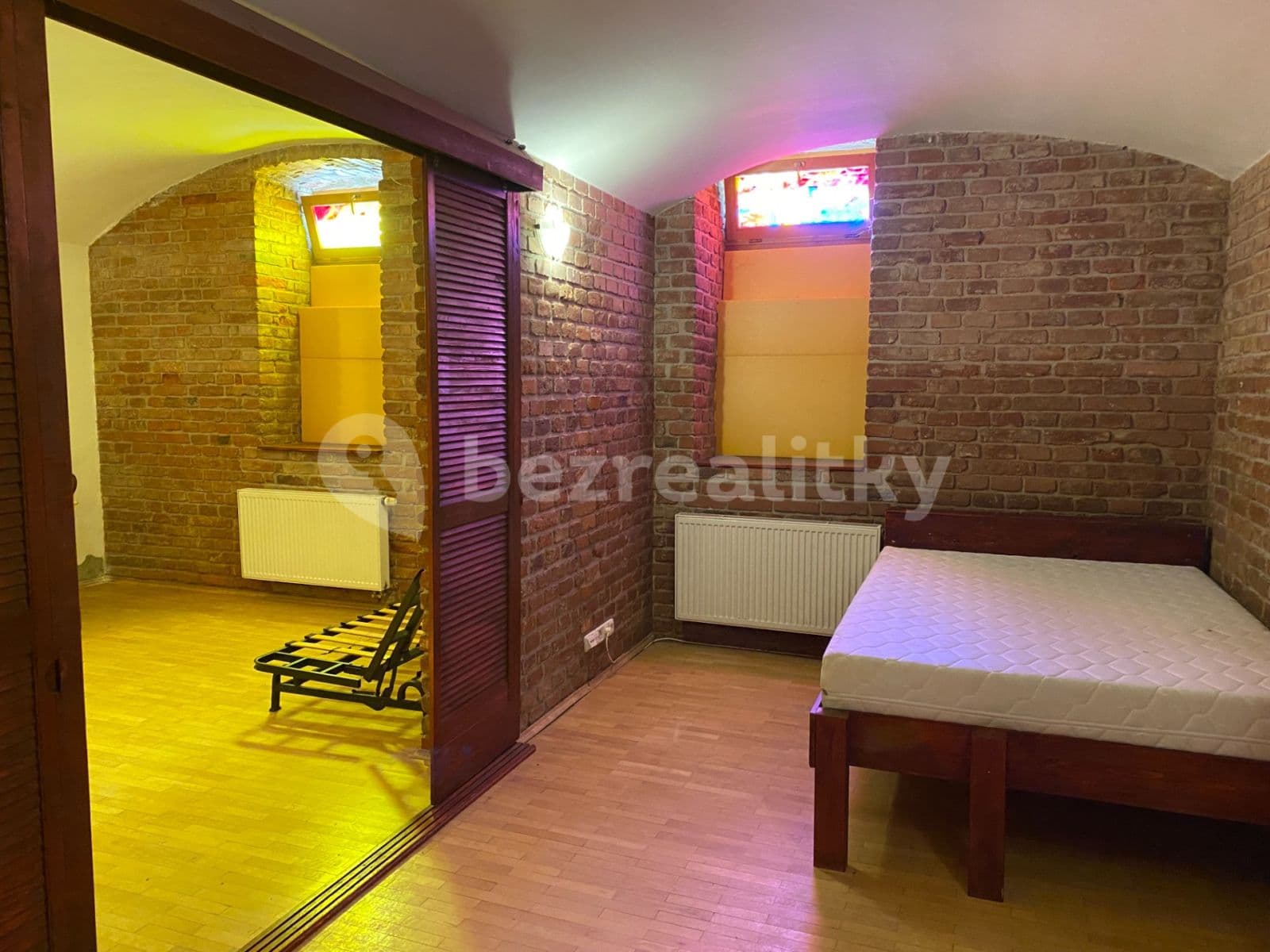 Prenájom bytu 1-izbový 39 m², Korunní, Praha, Praha Prenájom bytu 1-izbový 39 m², Korunní, Praha, Praha