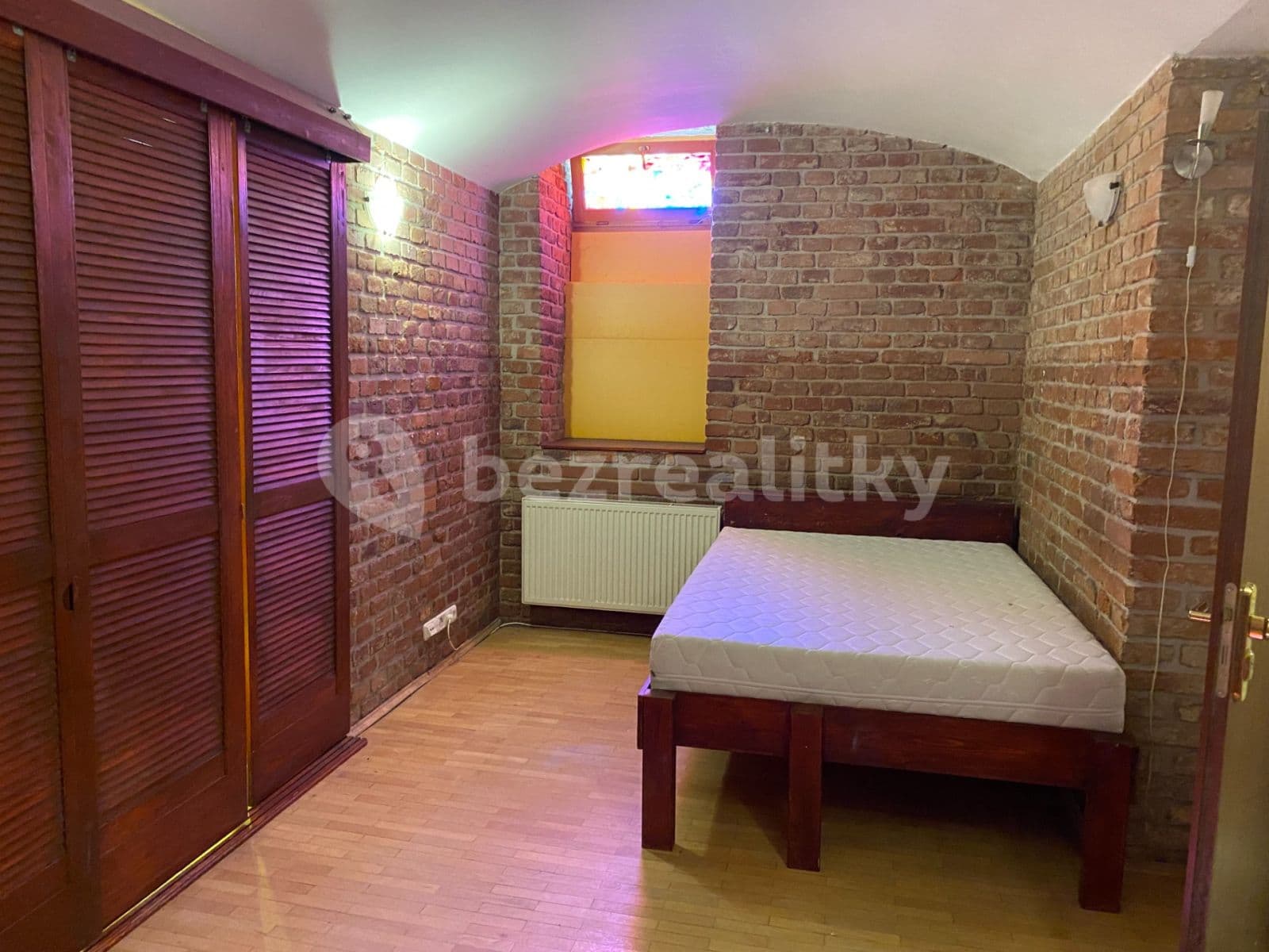 Prenájom bytu 1-izbový 39 m², Korunní, Praha, Praha Prenájom bytu 1-izbový 39 m², Korunní, Praha, Praha