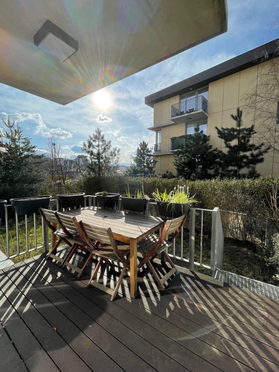 Prenájom bytu 2-izbový 56 m², Na Vackově, Praha, Praha Prenájom bytu 2-izbový 56 m², Na Vackově, Praha, Praha