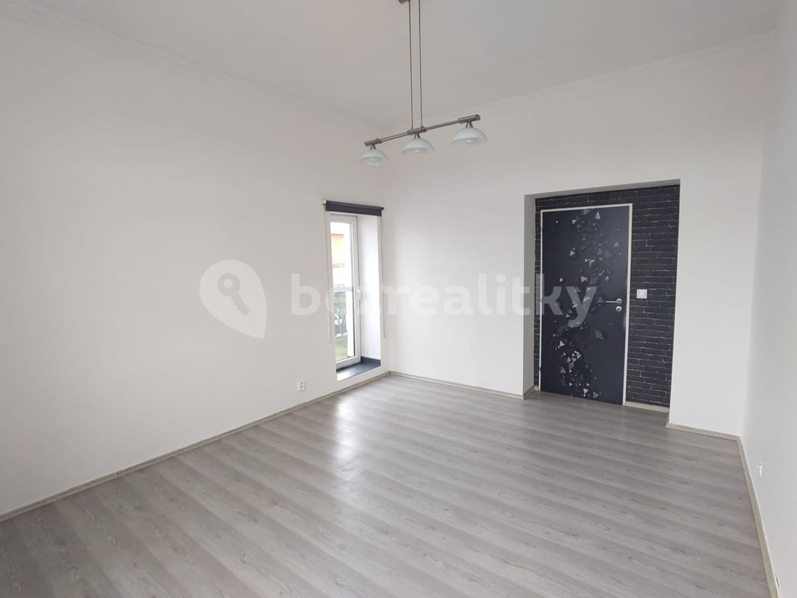 Prenájom bytu 1-izbový 37 m², Pod Karlovarskou silnicí, Praha, Praha Prenájom bytu 1-izbový 37 m², Pod Karlovarskou silnicí, Praha, Praha