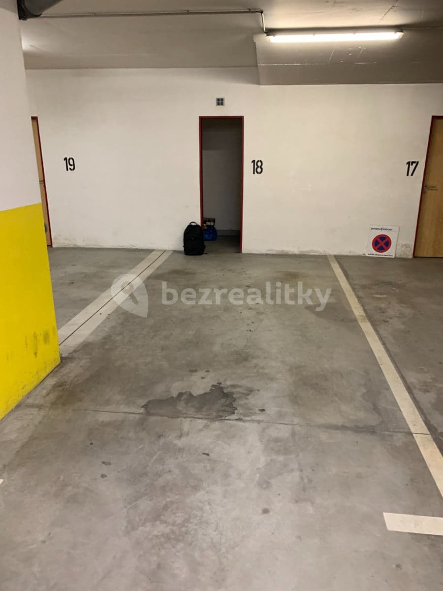 Prenájom garáže 14 m², Husitská, Praha, Praha Prenájom garáže 14 m², Husitská, Praha, Praha