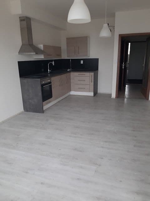 Prenájom bytu 1-izbový 36 m², Pod Vinicí, Pardubice, Pardubický kraj Prenájom bytu 1-izbový 36 m², Pod Vinicí, Pardubice, Pardubický kraj