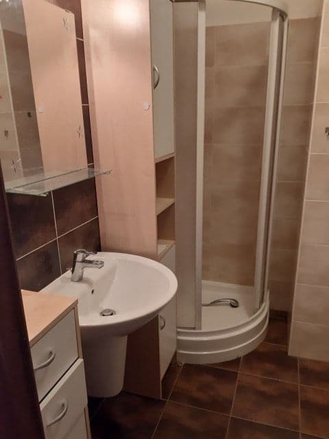 Prenájom bytu 1-izbový 36 m², Pod Vinicí, Pardubice, Pardubický kraj Prenájom bytu 1-izbový 36 m², Pod Vinicí, Pardubice, Pardubický kraj