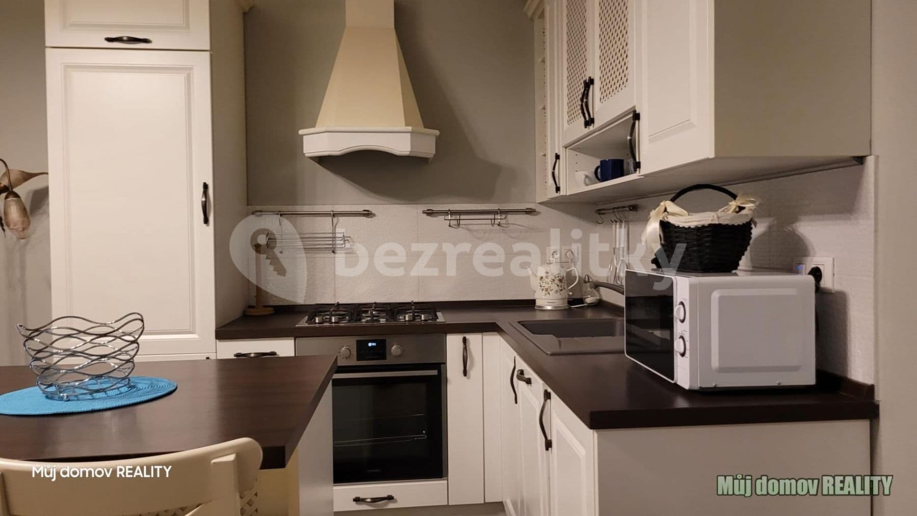 Prenájom bytu 3-izbový 55 m², Bulharská, Praha, Praha Prenájom bytu 3-izbový 55 m², Bulharská, Praha, Praha