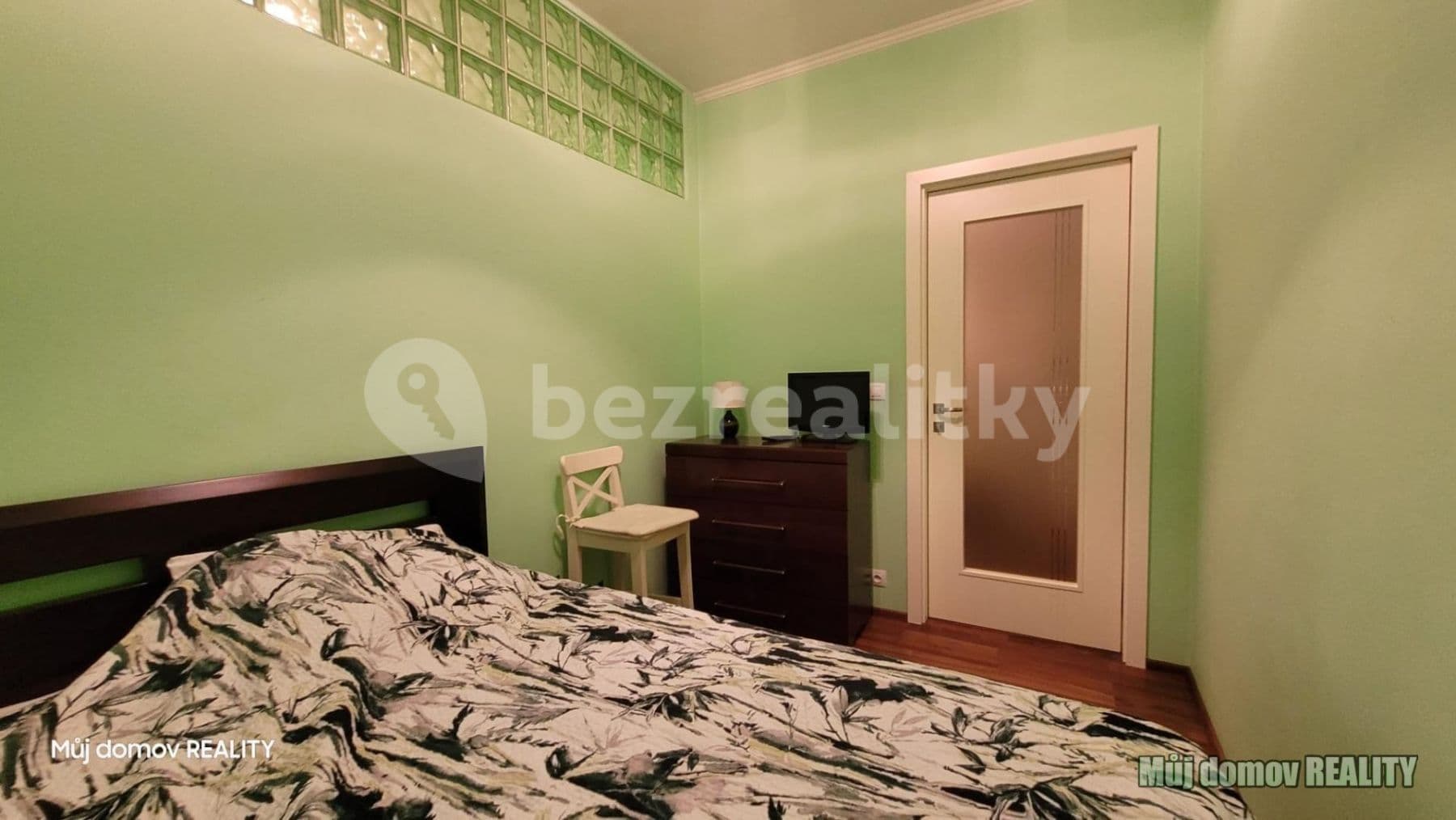 Prenájom bytu 3-izbový 55 m², Bulharská, Praha, Praha Prenájom bytu 3-izbový 55 m², Bulharská, Praha, Praha