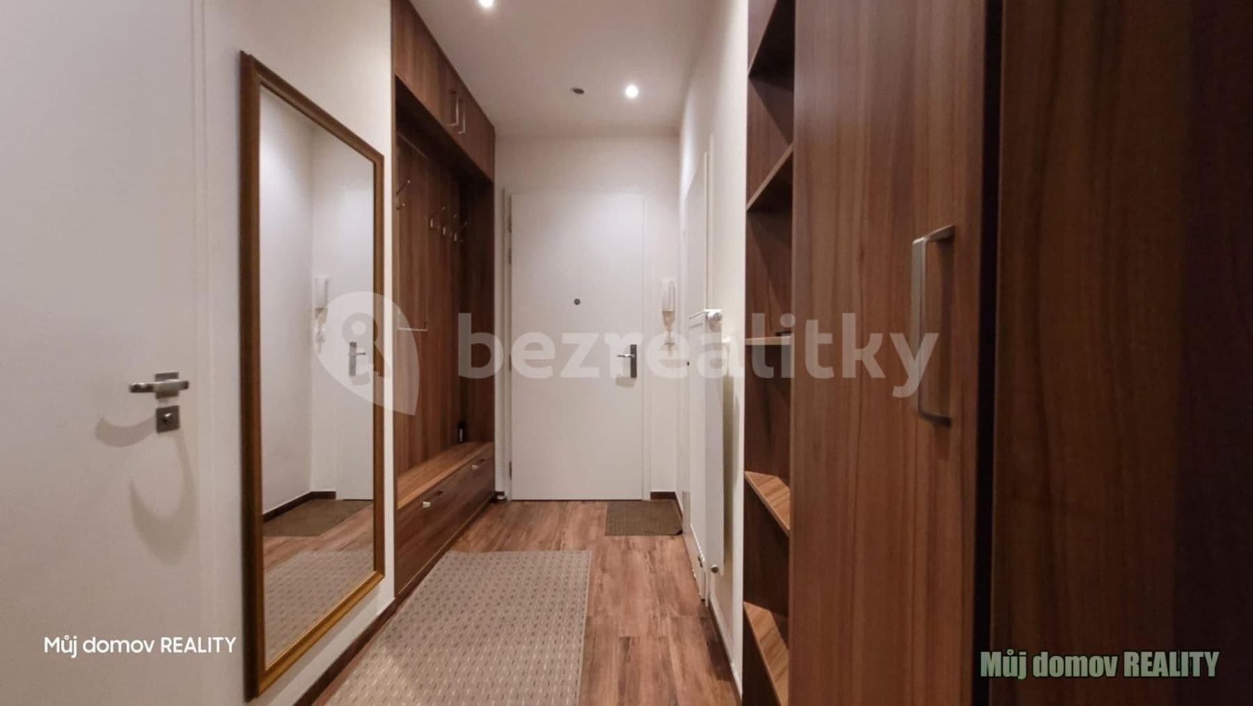 Prenájom bytu 3-izbový 55 m², Bulharská, Praha, Praha Prenájom bytu 3-izbový 55 m², Bulharská, Praha, Praha