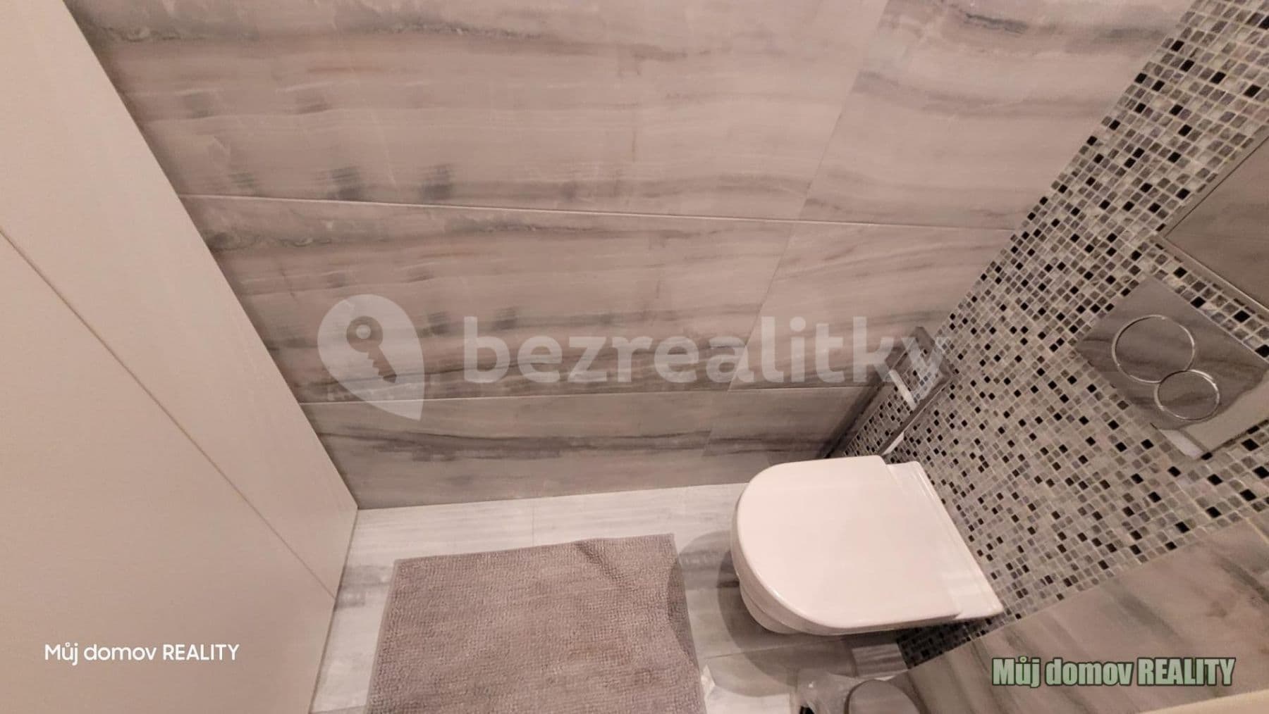Prenájom bytu 3-izbový 55 m², Bulharská, Praha, Praha Prenájom bytu 3-izbový 55 m², Bulharská, Praha, Praha
