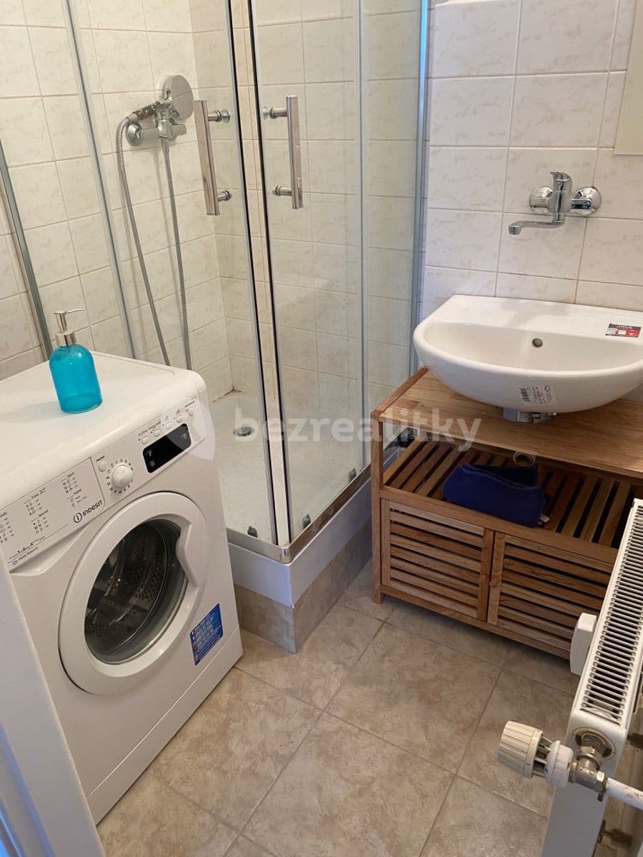 Prenájom bytu 2-izbový 54 m², Čajkovského, Praha, Praha Prenájom bytu 2-izbový 54 m², Čajkovského, Praha, Praha