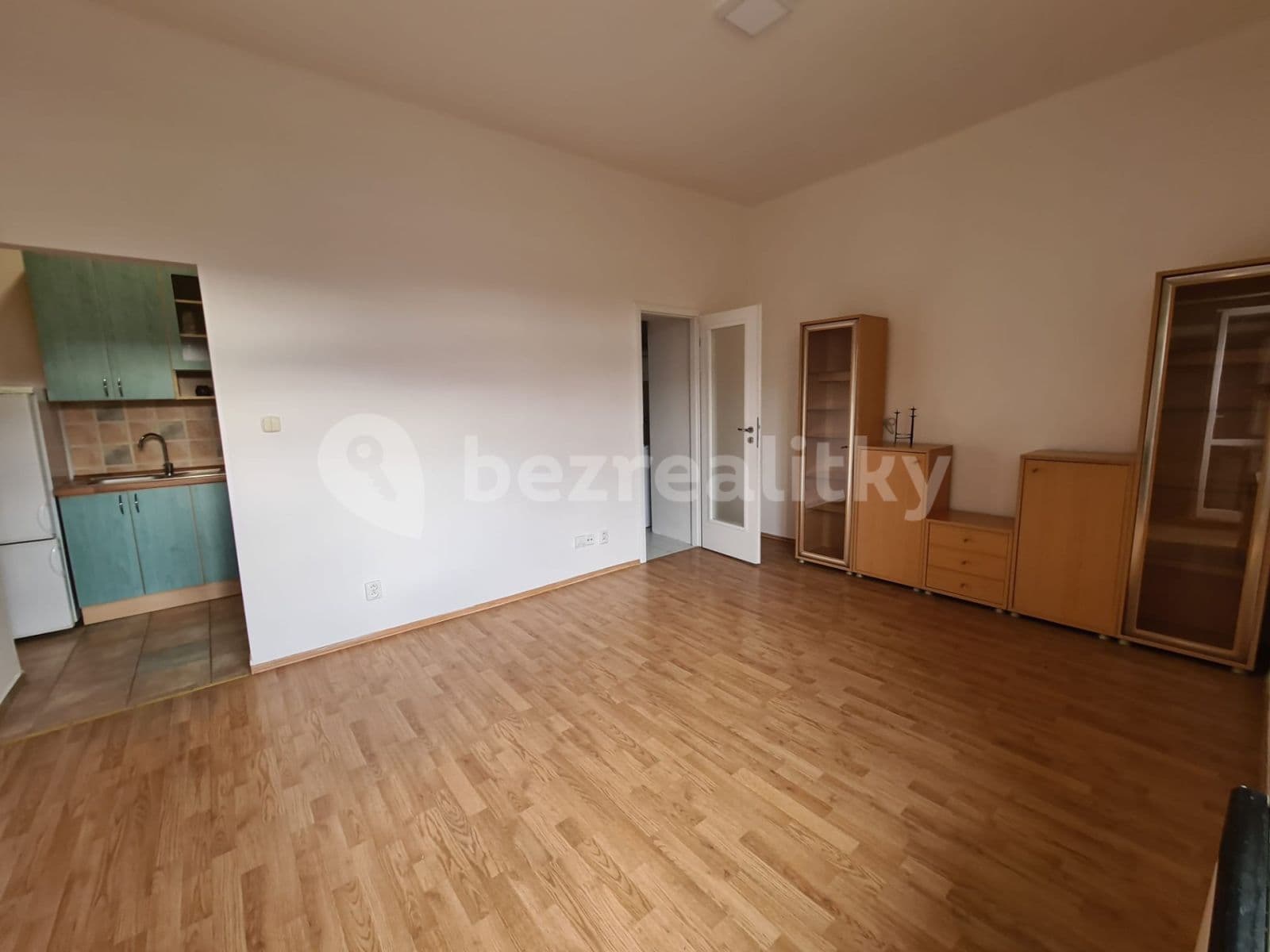 Prenájom bytu 1-izbový 37 m², Ruská, Praha, Praha Prenájom bytu 1-izbový 37 m², Ruská, Praha, Praha