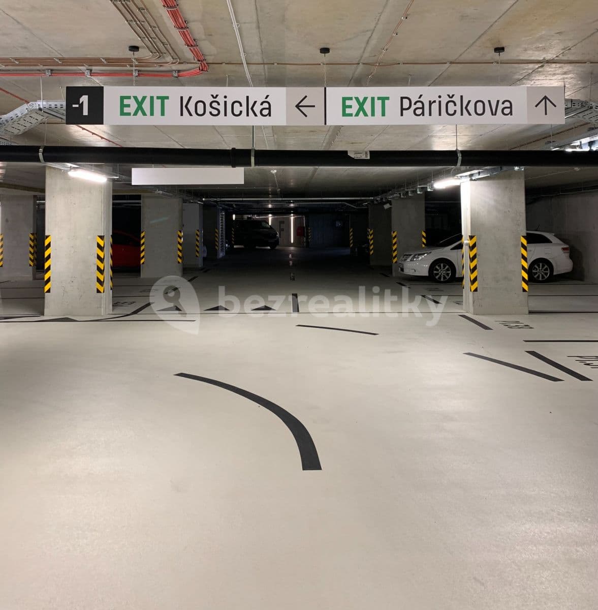 Prenájom garáže 14 m², Páričkova, Ružinov, Bratislavský kraj Prenájom garáže 14 m², Páričkova, Ružinov, Bratislavský kraj