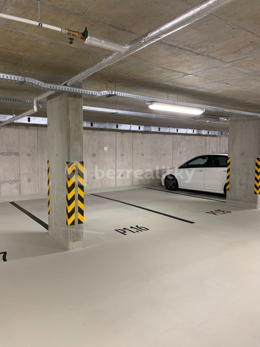 Prenájom garáže 14 m², Páričkova, Ružinov, Bratislavský kraj Prenájom garáže 14 m², Páričkova, Ružinov, Bratislavský kraj
