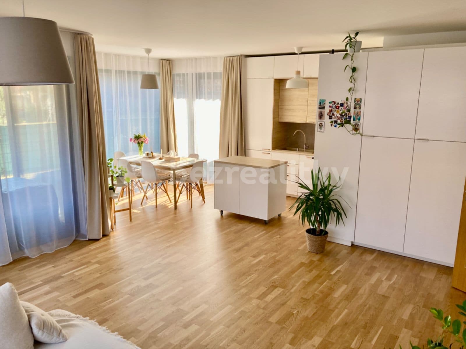 Prenájom bytu 3-izbový 90 m², Michelská, Praha, Praha Prenájom bytu 3-izbový 90 m², Michelská, Praha, Praha