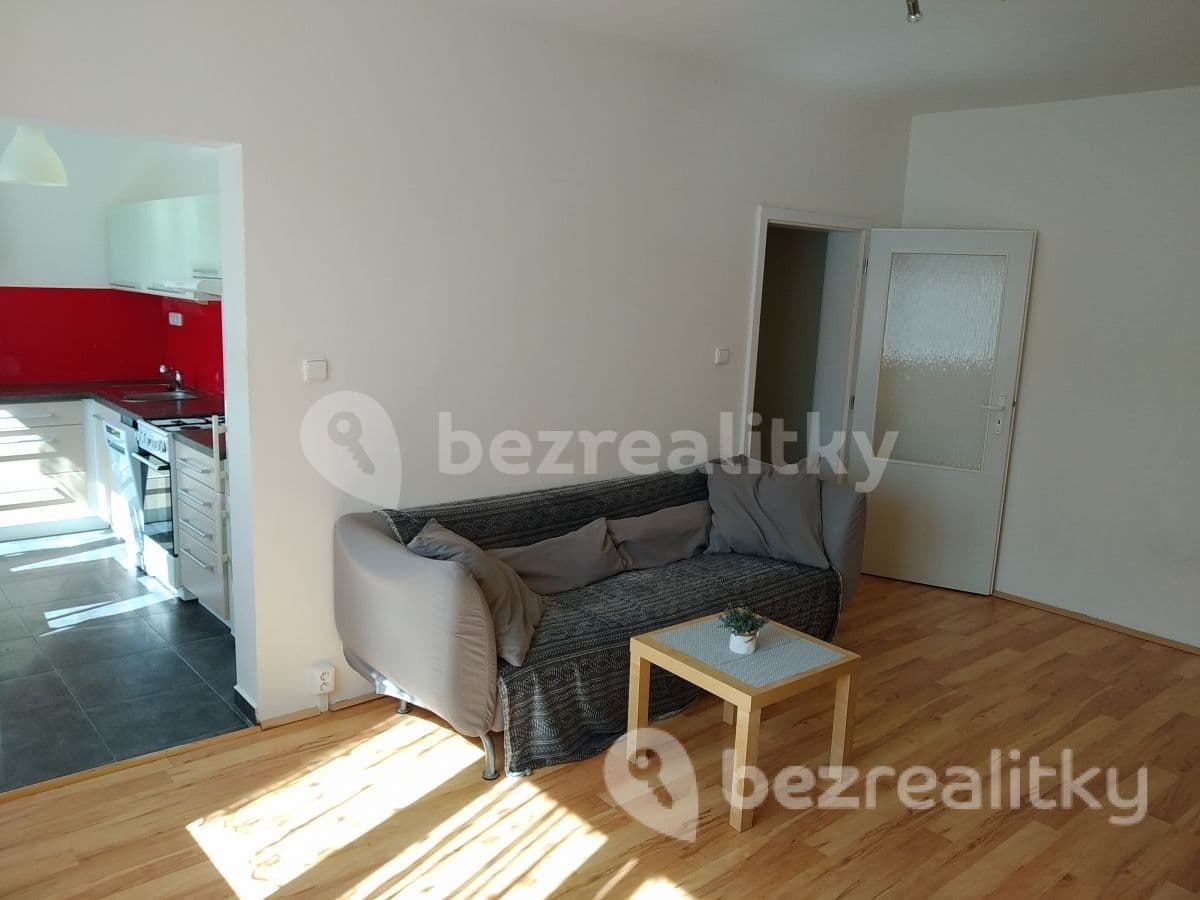 Prenájom bytu 1-izbový 38 m², Kosmonautů, Kladno, Středočeský kraj Prenájom bytu 1-izbový 38 m², Kosmonautů, Kladno, Středočeský kraj