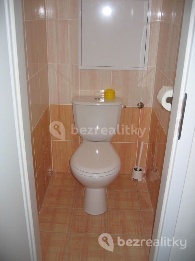 Prenájom bytu 1-izbový 38 m², Kosmonautů, Kladno, Středočeský kraj Prenájom bytu 1-izbový 38 m², Kosmonautů, Kladno, Středočeský kraj