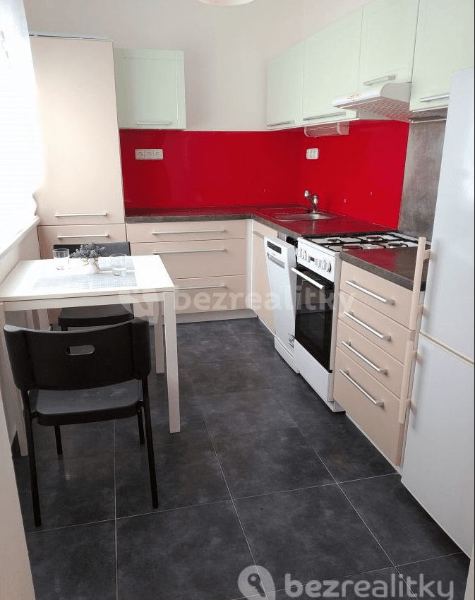 Prenájom bytu 1-izbový 38 m², Kosmonautů, Kladno, Středočeský kraj Prenájom bytu 1-izbový 38 m², Kosmonautů, Kladno, Středočeský kraj