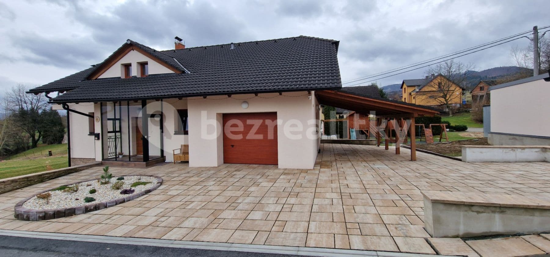Predaj domu 254 m², pozemek 2.940 m², Milíkov, Moravskoslezský kraj