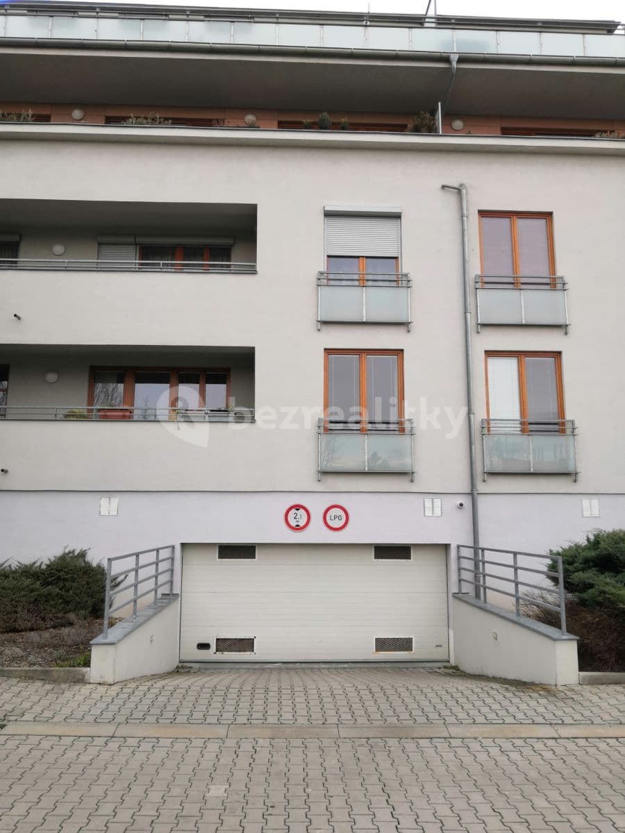 Prenájom garáže 11 m², Kohoutových, Praha, Praha Prenájom garáže 11 m², Kohoutových, Praha, Praha