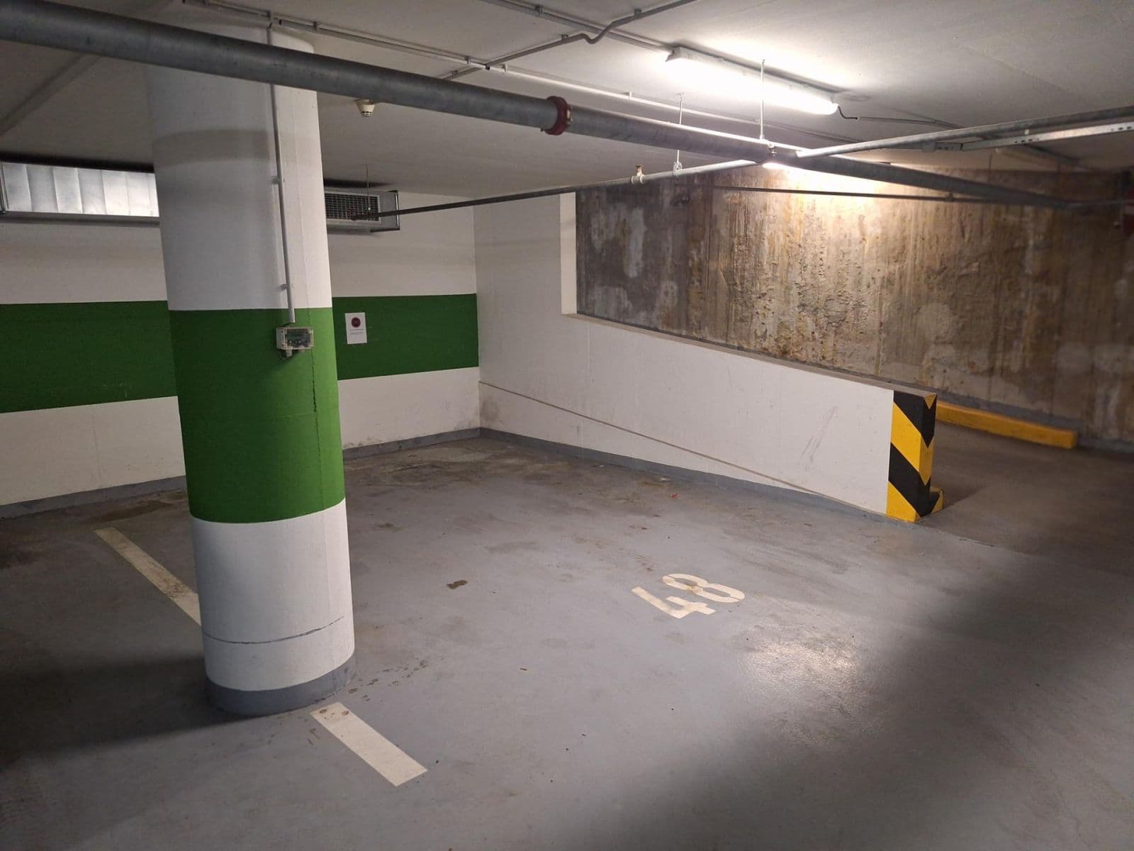 Prenájom garáže 15 m², Hartigova, Praha, Praha Prenájom garáže 15 m², Hartigova, Praha, Praha