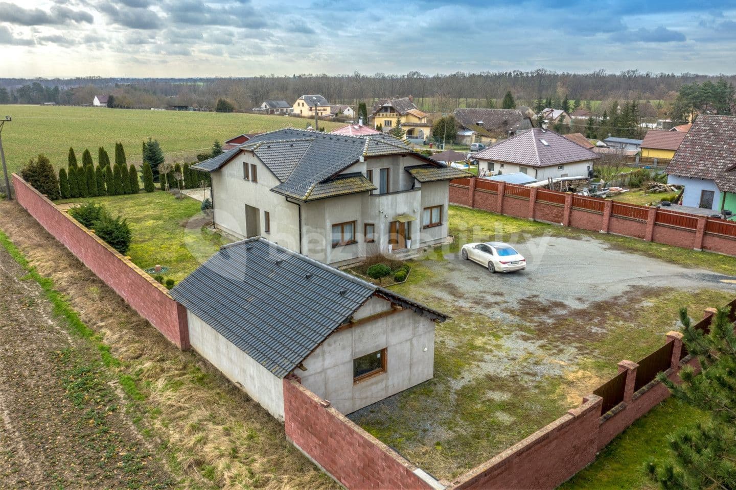 Predaj domu 250 m², pozemek 1.970 m², Doubravička, Středočeský kraj