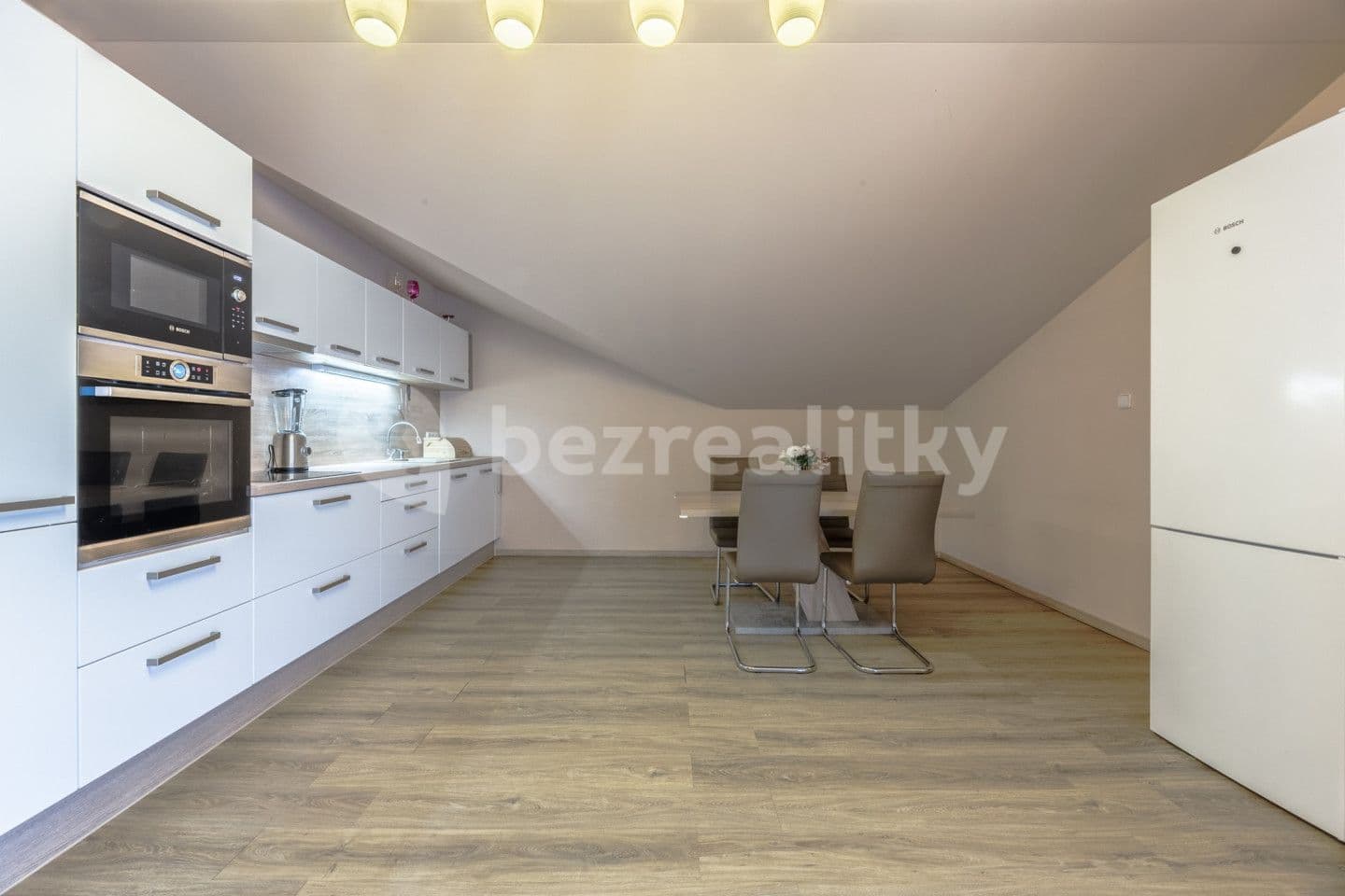 Predaj domu 250 m², pozemek 1.970 m², Doubravička, Středočeský kraj