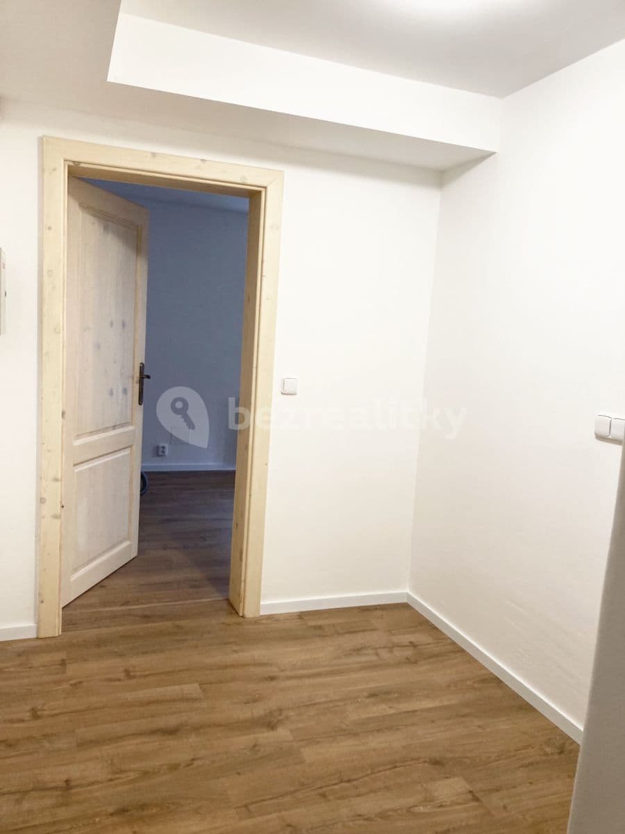 Prenájom bytu 3-izbový 78 m², Hošťálkova, Praha, Praha Prenájom bytu 3-izbový 78 m², Hošťálkova, Praha, Praha