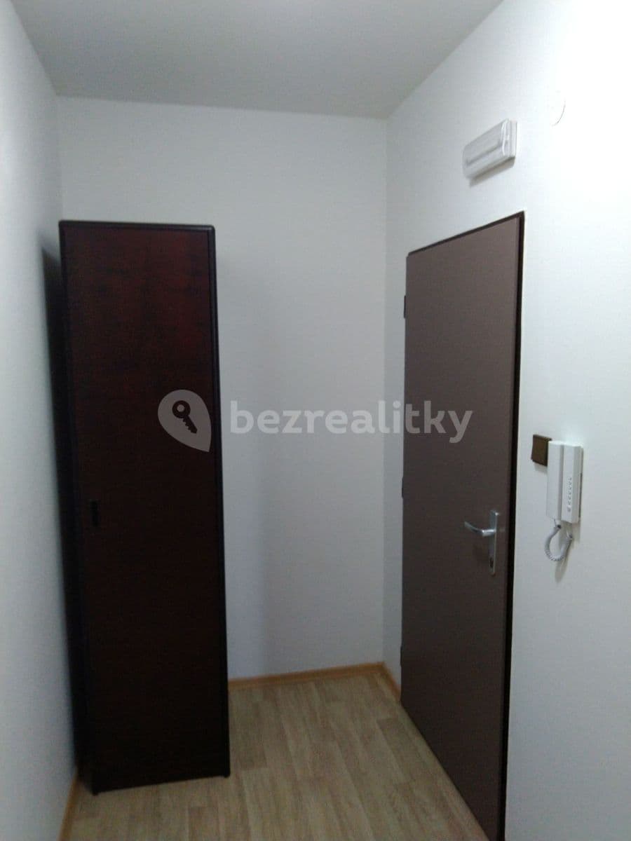 Prenájom bytu 1-izbový 22 m², Litovická, Hostivice, Středočeský kraj Prenájom bytu 1-izbový 22 m², Litovická, Hostivice, Středočeský kraj