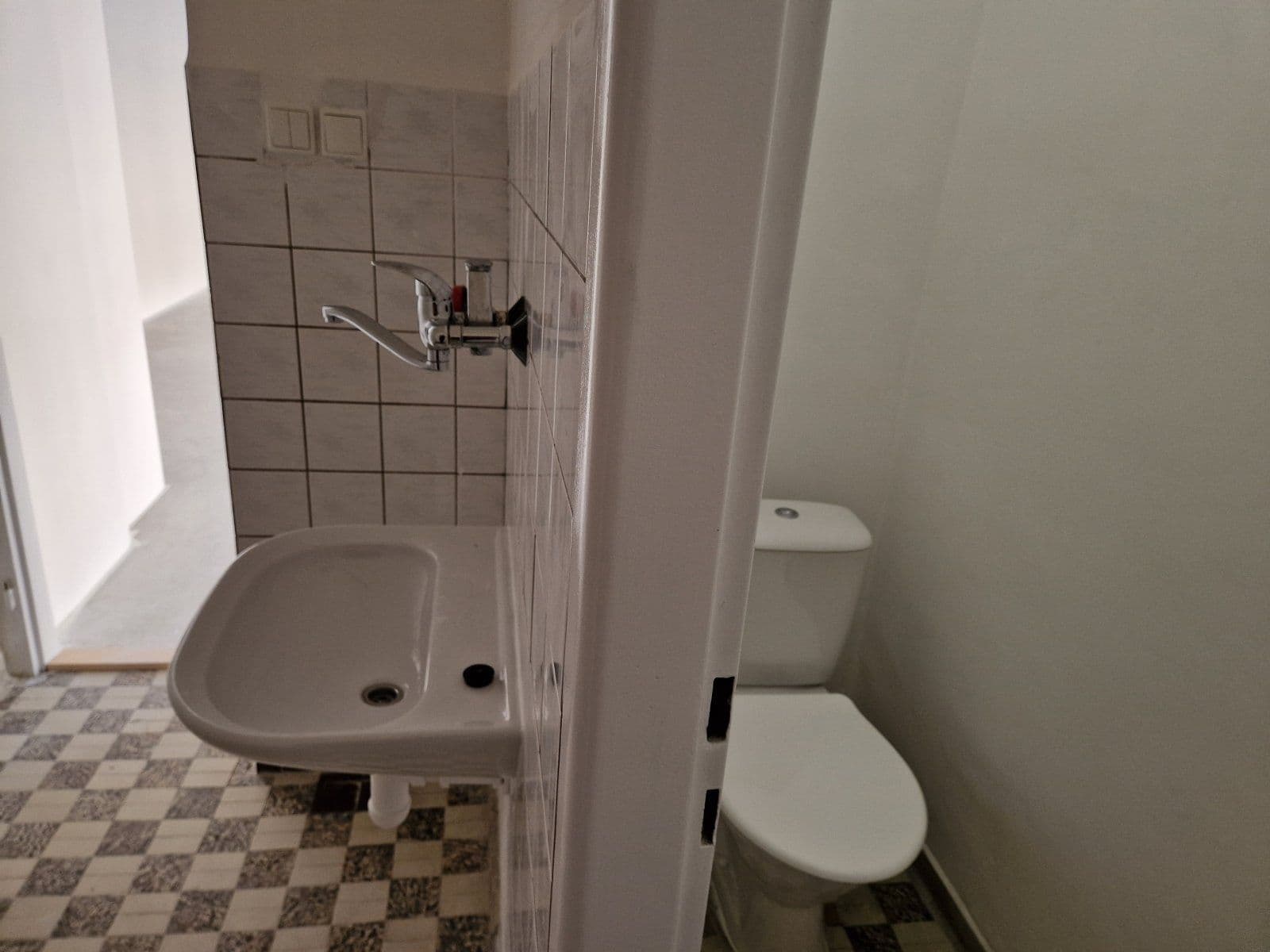 Prenájom nebytového priestoru 58 m², Slovenského národního povstání, Havířov, Moravskoslezský kraj Prenájom nebytového priestoru 58 m², Slovenského národního povstání, Havířov, Moravskoslezský kraj