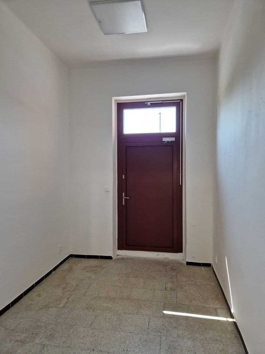 Prenájom nebytového priestoru 58 m², Slovenského národního povstání, Havířov, Moravskoslezský kraj Prenájom nebytového priestoru 58 m², Slovenského národního povstání, Havířov, Moravskoslezský kraj