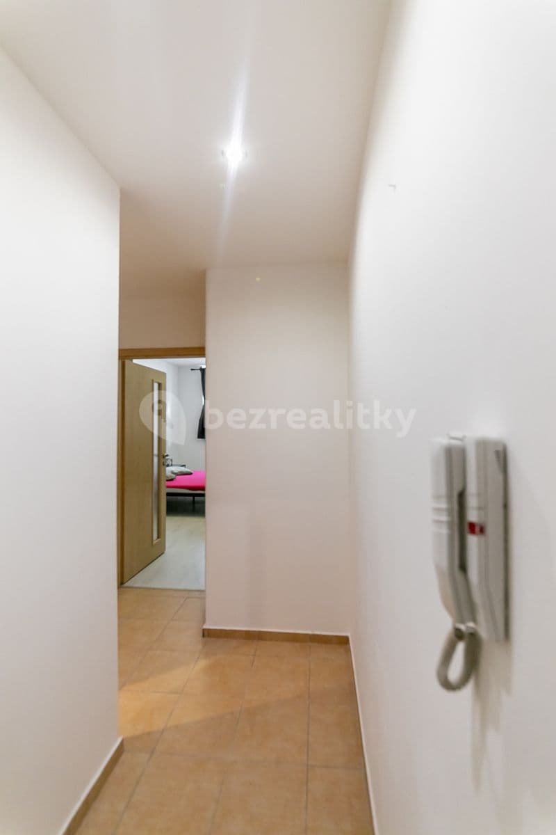 Predaj bytu 1-izbový 28 m², Biskupcova, Praha, Praha