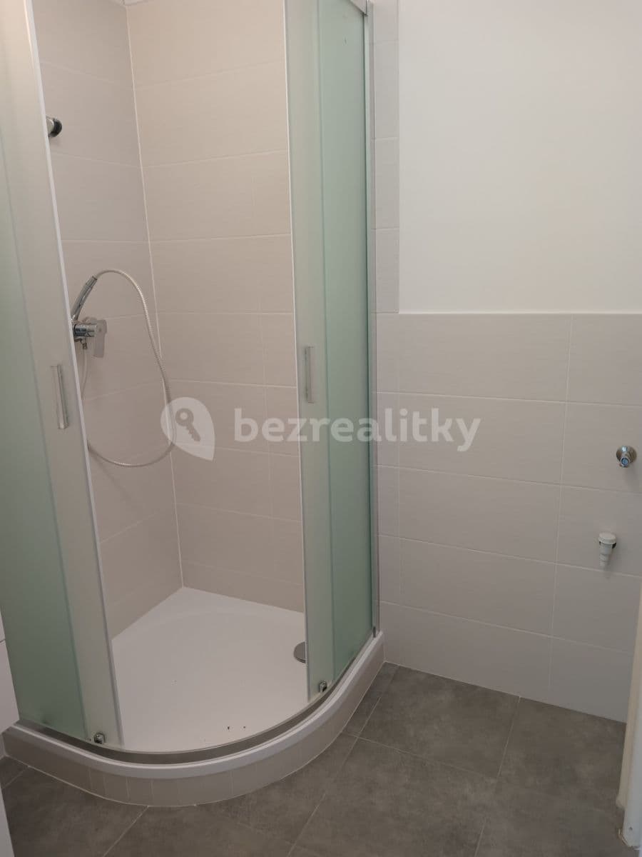 Prenájom bytu 3-izbový 75 m², Hostýnská, Praha, Praha Prenájom bytu 3-izbový 75 m², Hostýnská, Praha, Praha