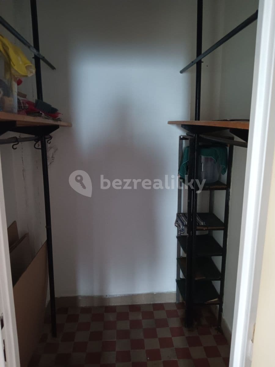 Prenájom bytu 3-izbový 75 m², Hostýnská, Praha, Praha Prenájom bytu 3-izbový 75 m², Hostýnská, Praha, Praha