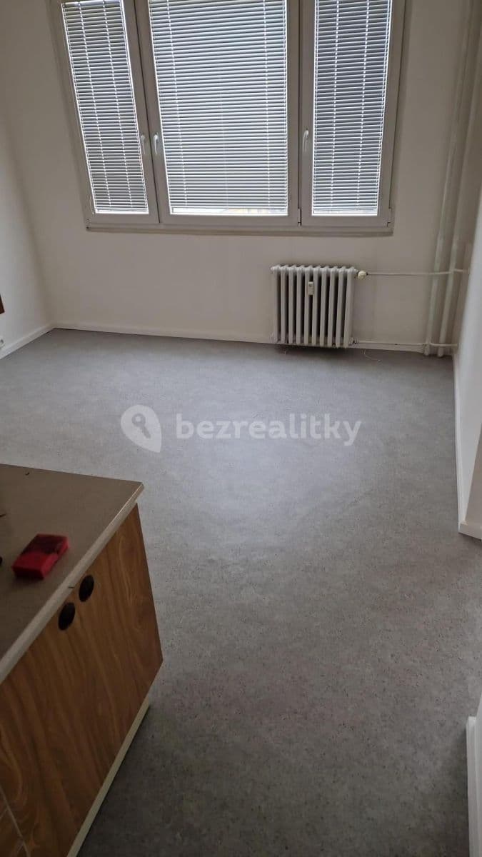 Prenájom bytu 3-izbový 75 m², Hostýnská, Praha, Praha Prenájom bytu 3-izbový 75 m², Hostýnská, Praha, Praha