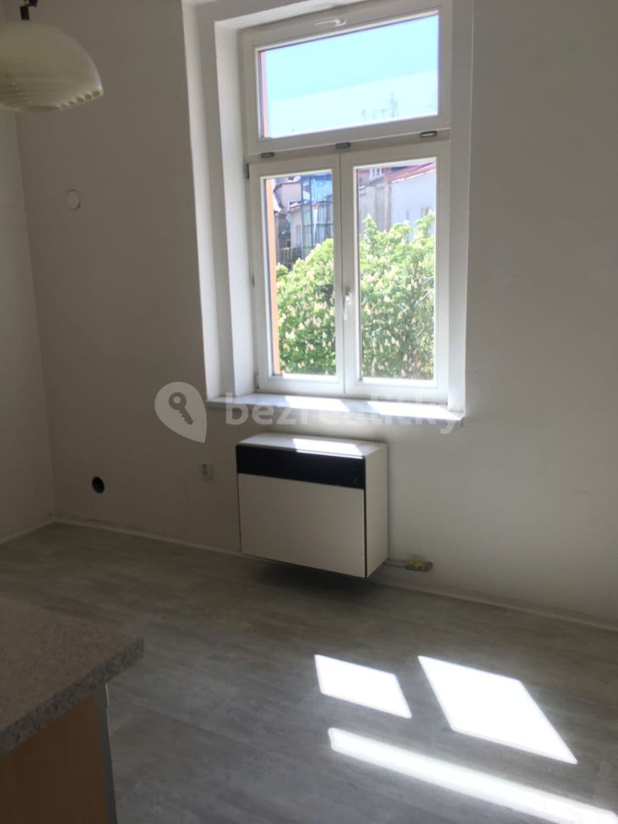 Prenájom bytu 1-izbový 47 m², Sarajevská, Praha, Praha Prenájom bytu 1-izbový 47 m², Sarajevská, Praha, Praha