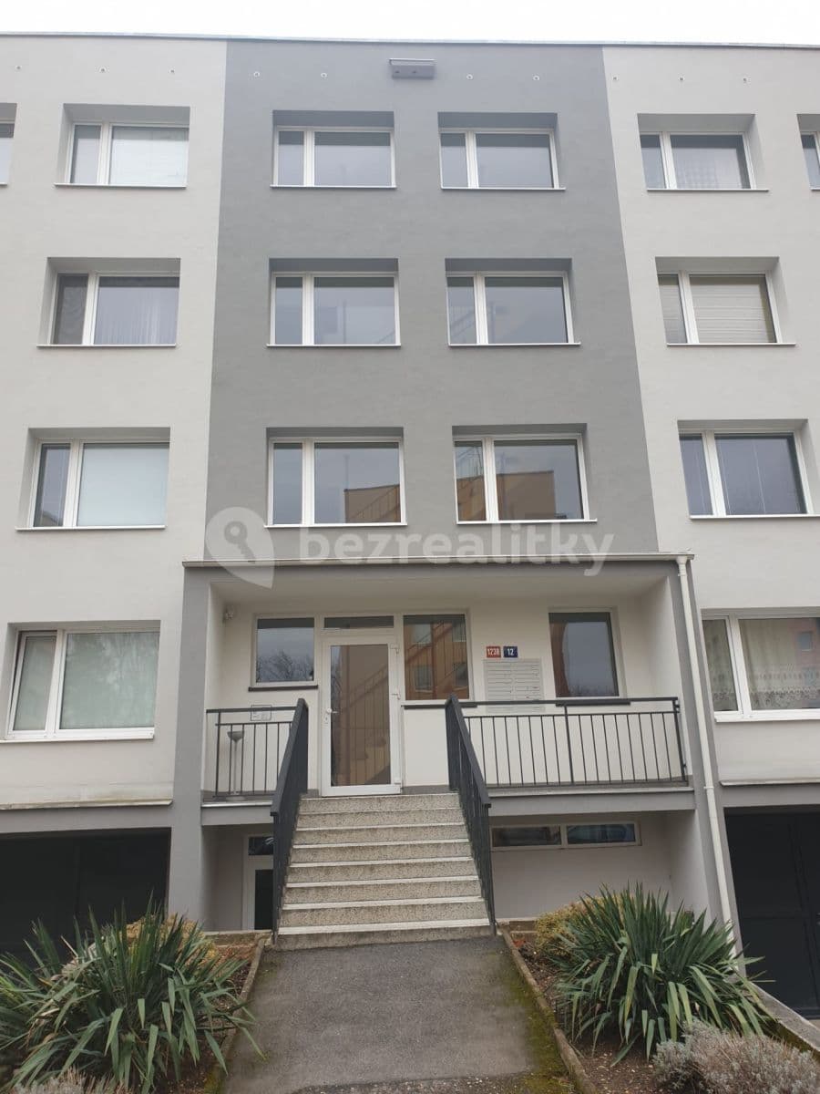 Prenájom bytu 3-izbový 76 m², Višňová, Hořovice, Středočeský kraj