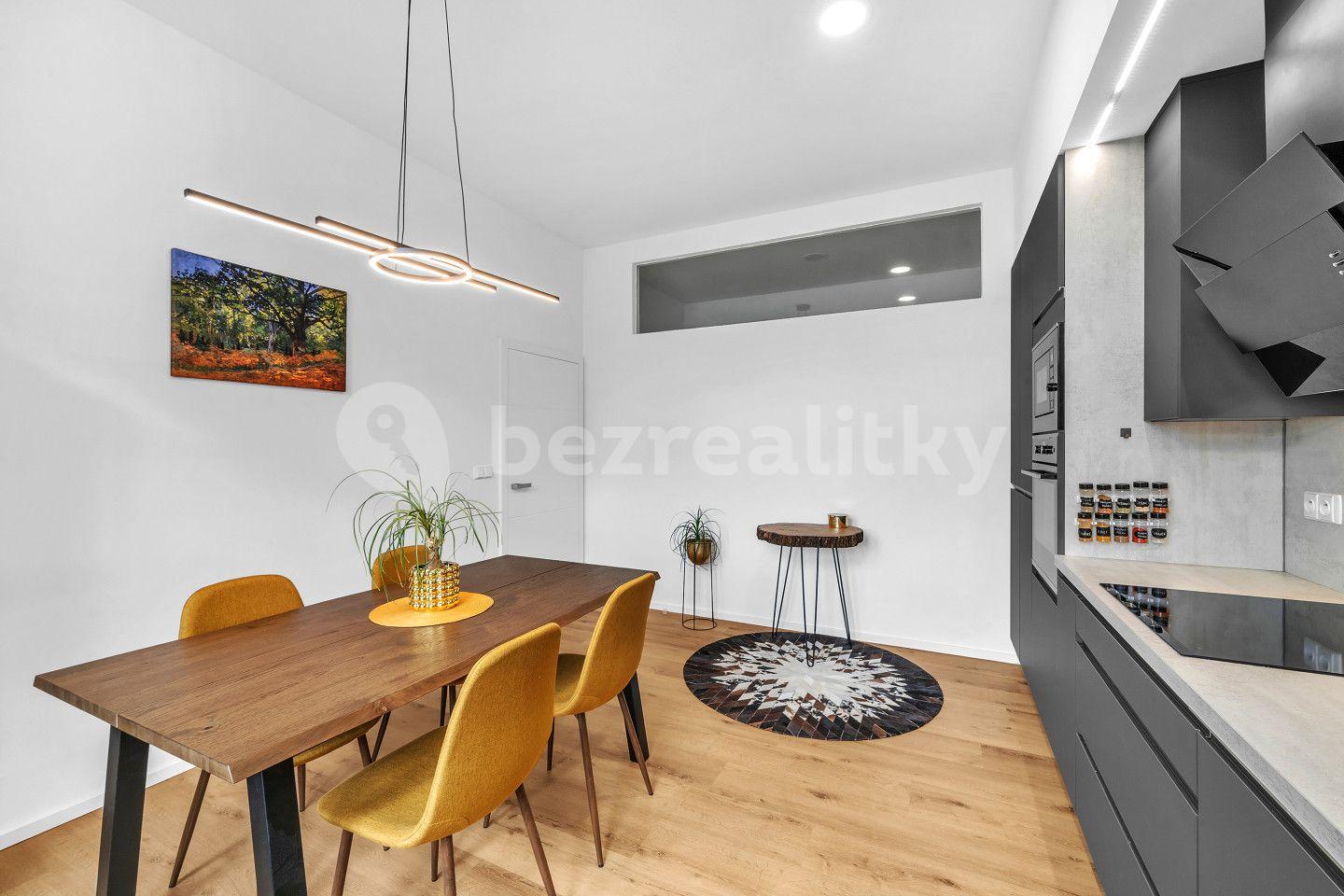 Predaj bytu 3-izbový 90 m², Štefánikova, Pardubice, Pardubický kraj