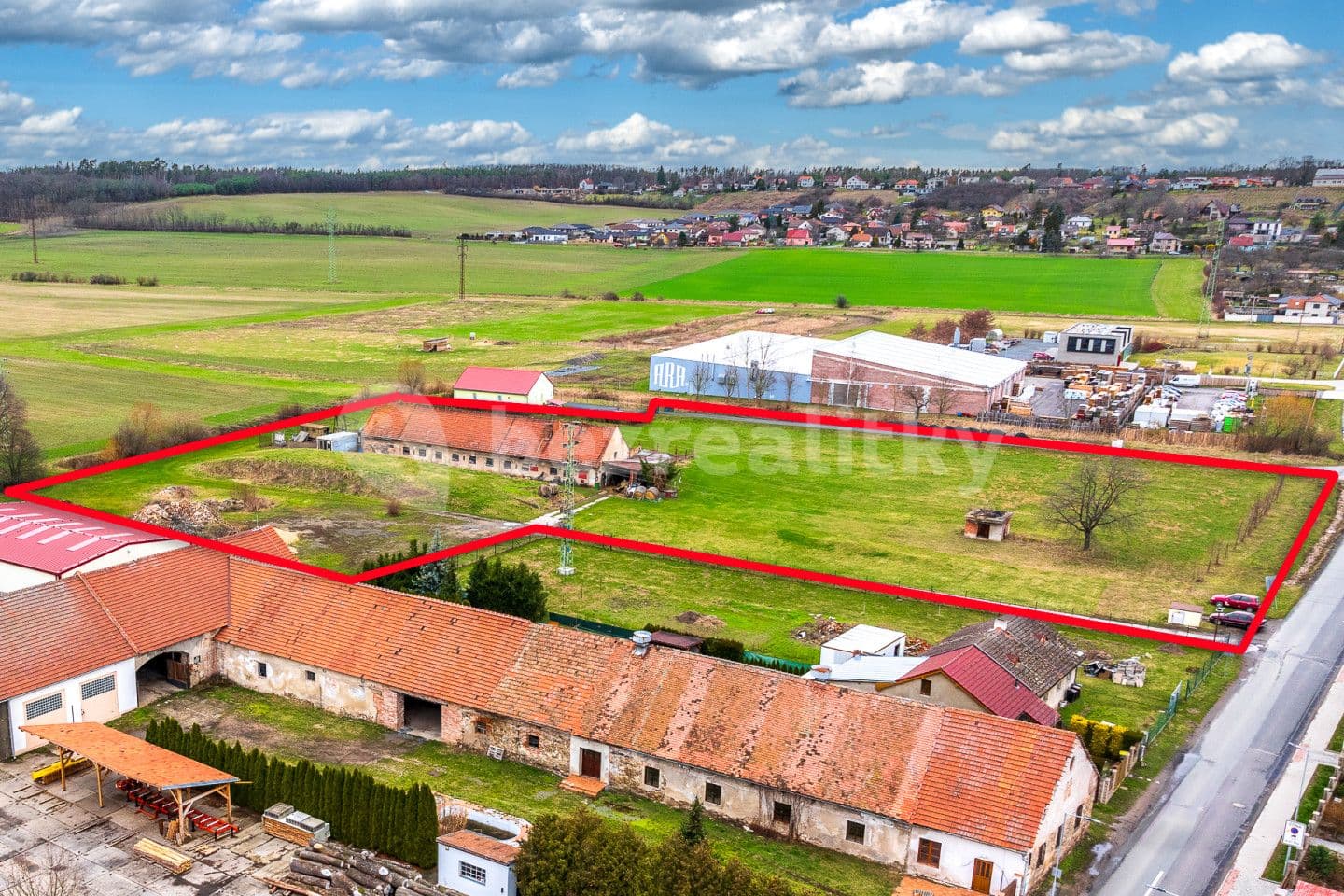 Predaj pozemku 13.939 m², Konárovice, Středočeský kraj
