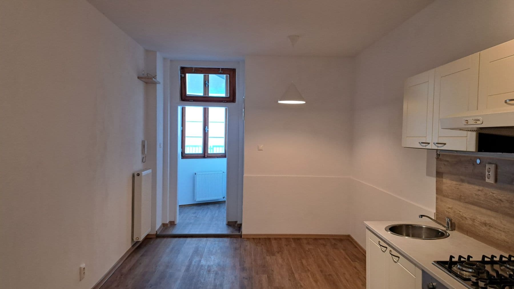 Prenájom bytu 1-izbový 38 m², Husitská, Praha, Praha Prenájom bytu 1-izbový 38 m², Husitská, Praha, Praha