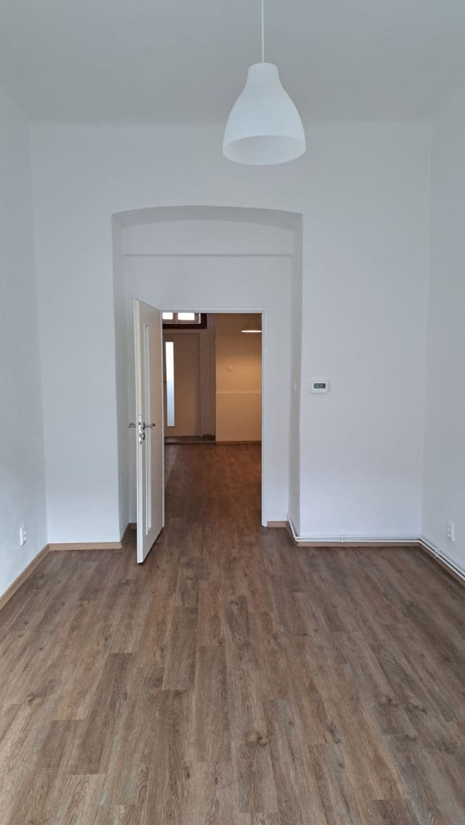 Prenájom bytu 1-izbový 38 m², Husitská, Praha, Praha Prenájom bytu 1-izbový 38 m², Husitská, Praha, Praha
